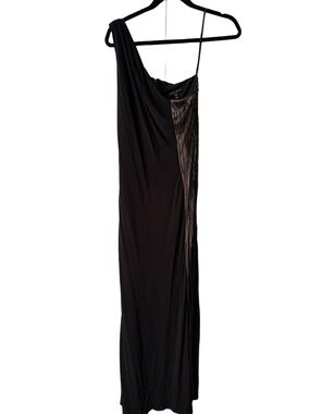 David Meister One-Shoulder Black Gown with beaded side